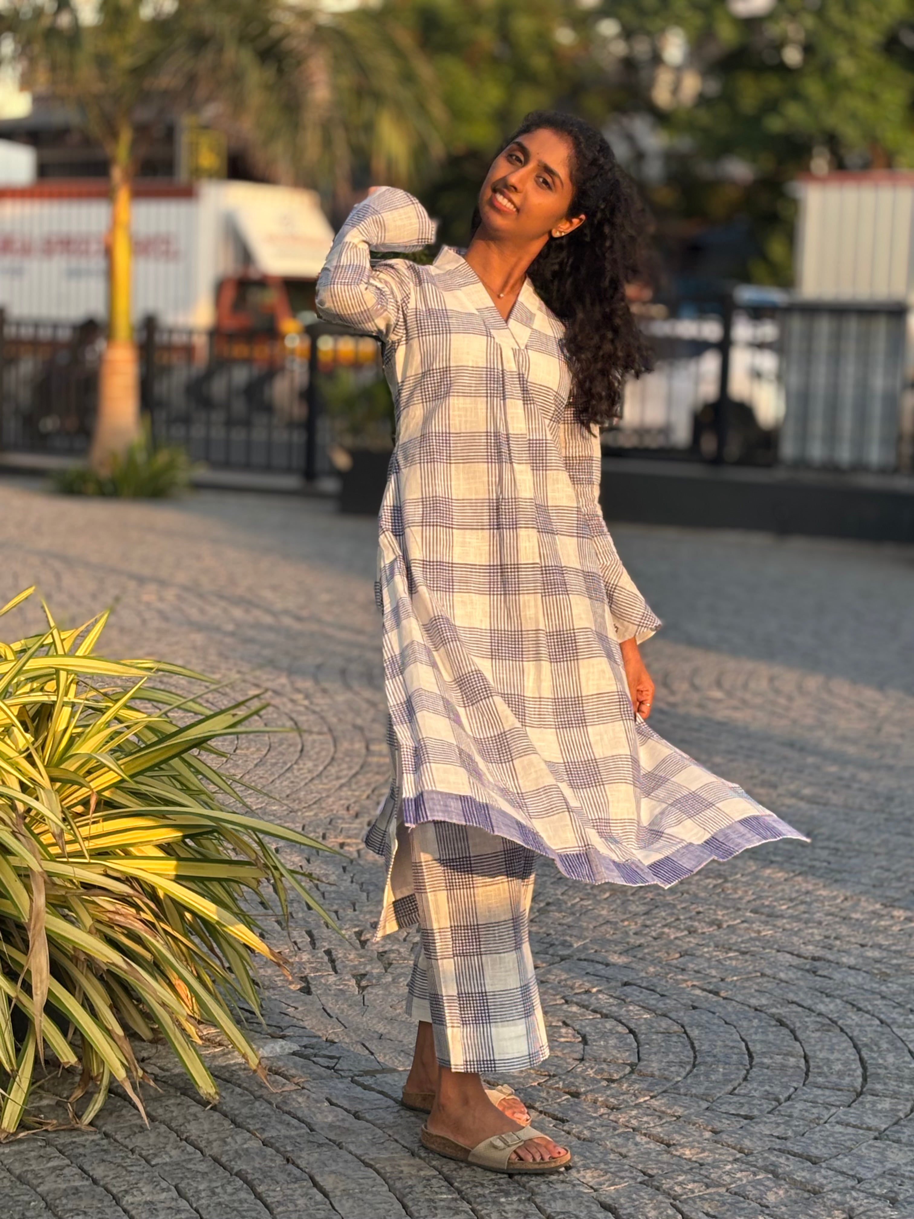 White checks Handloom Kurtaset