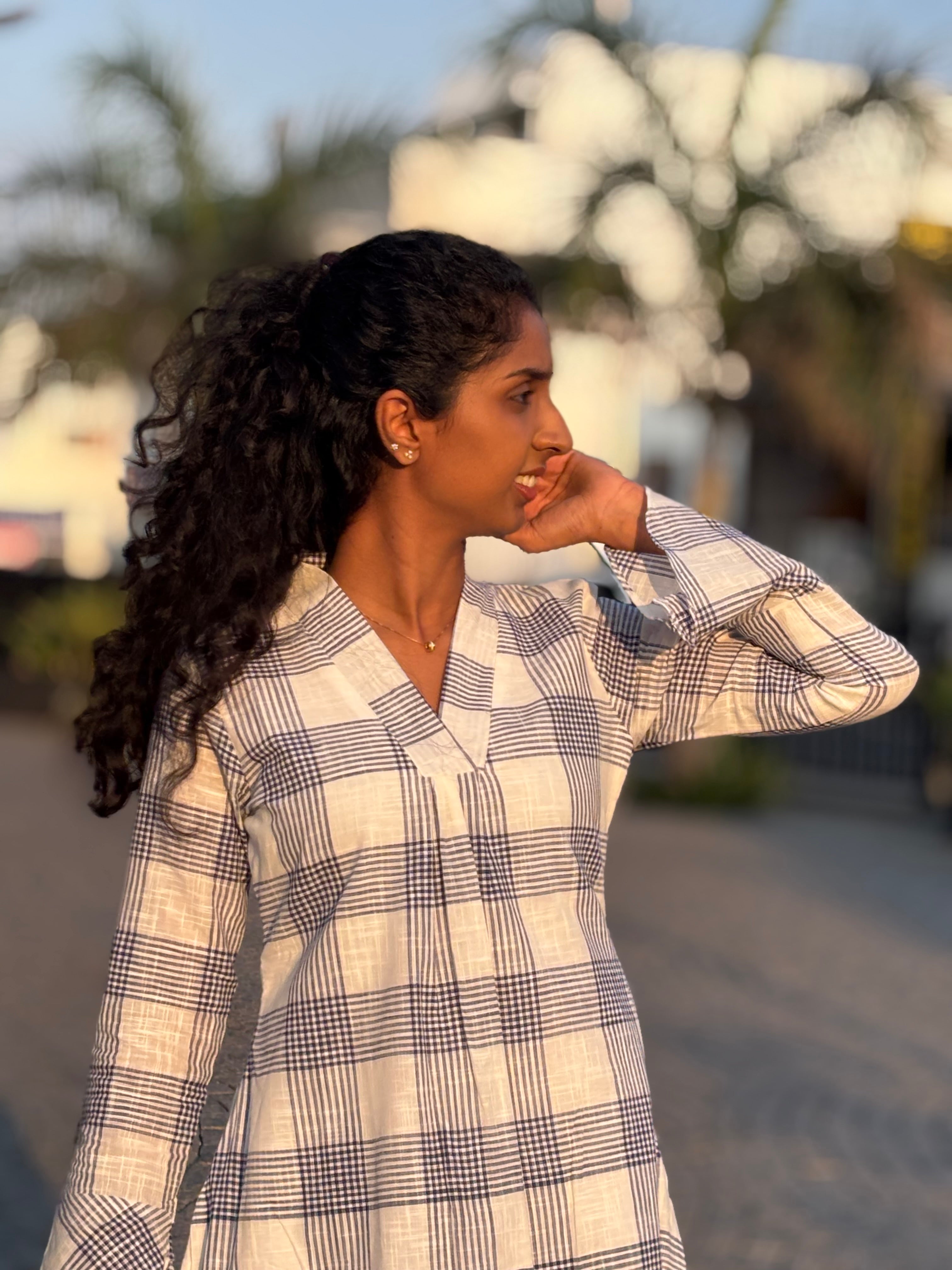 White checks Handloom Kurtaset