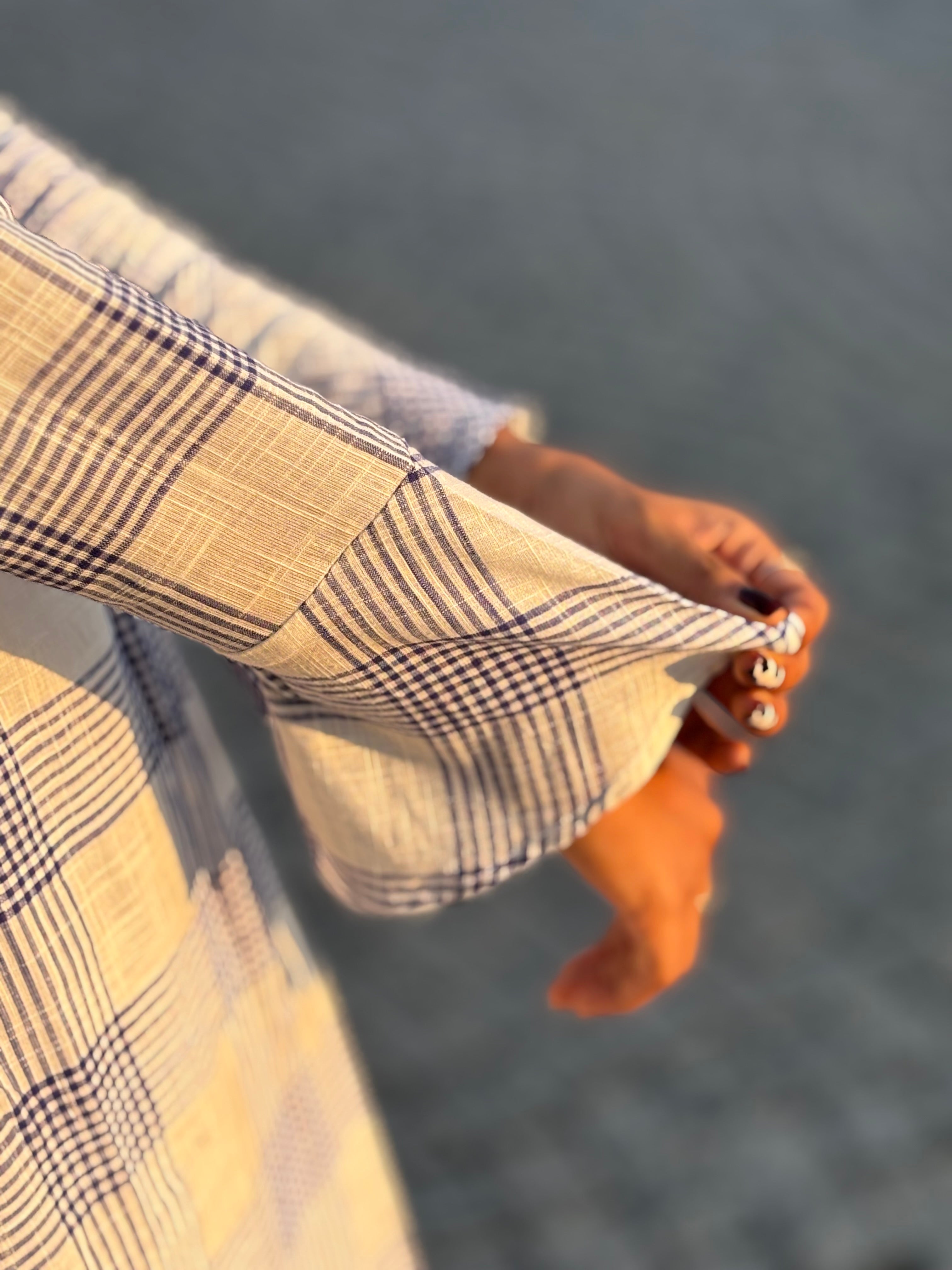 White checks Handloom Kurtaset