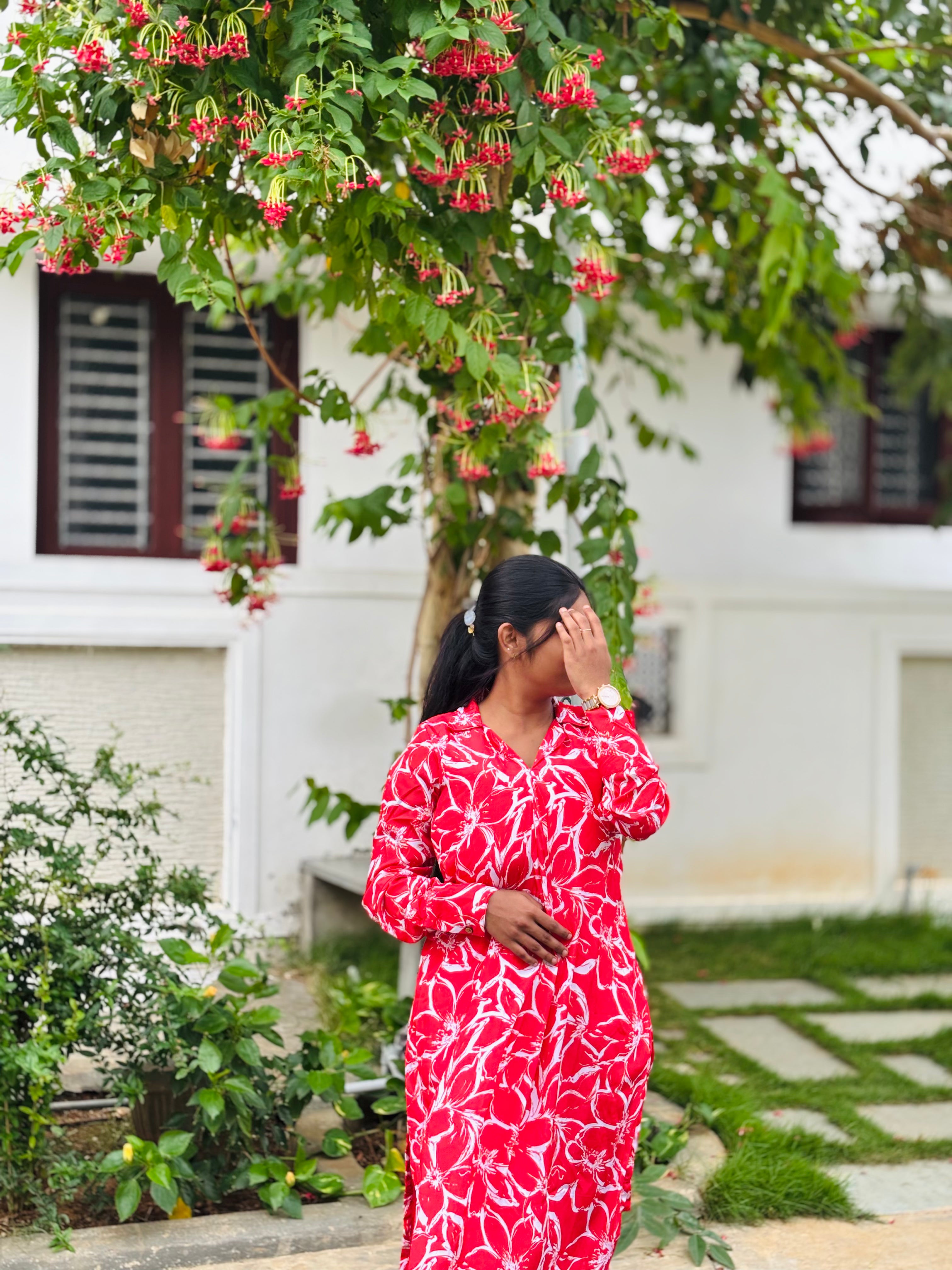 Red Crepe Kurtaset